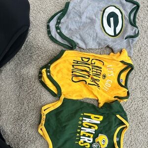 Green Bay Packers Baby Onesies Set